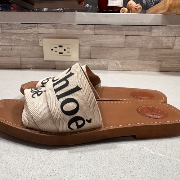 Women’s Sandlas - Picture 2 of 2